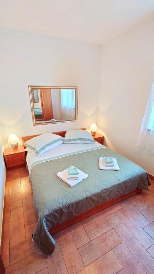 Apartments Lola Rovinj Ngoại thất bức ảnh